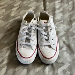 Converse Chuck Taylor Classic Low Tops